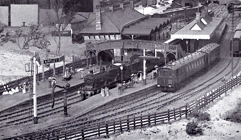 Black and white image of the original Kirtley model railway in the Derby Museum and Art Gallery